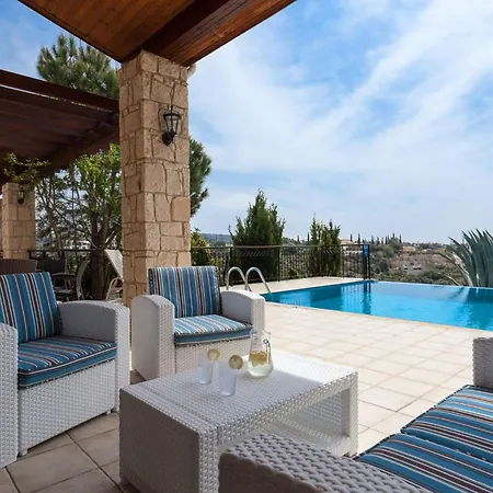Willa Aphrodite Hills Superior Superior 0095 Air Conditioning 3 Bedrooms